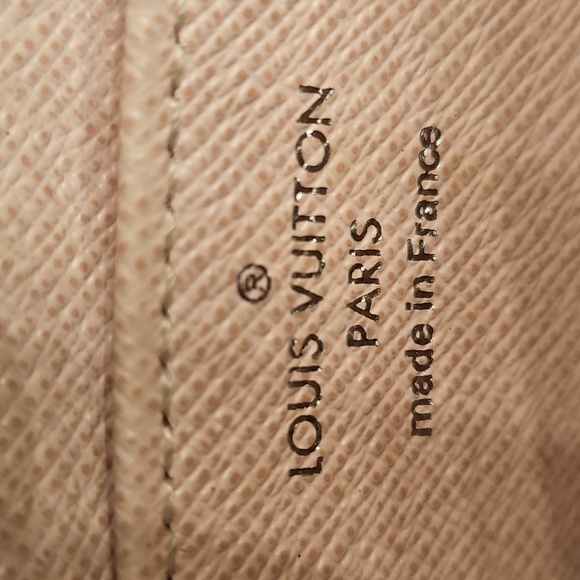 Louis Vuitton Pink and Blue Twist Lock Leather Wallet - Picture 10 of 10